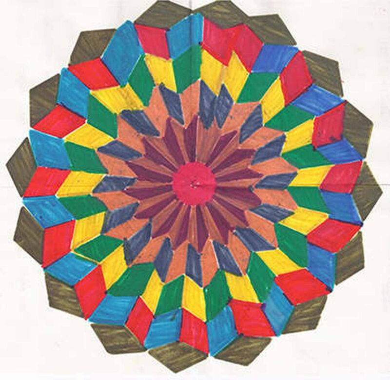 Bild: Ein farbenfrohes, sternförmiges Mosaik, das ich mithilfe einer drehbaren Schablone gemalt habe.